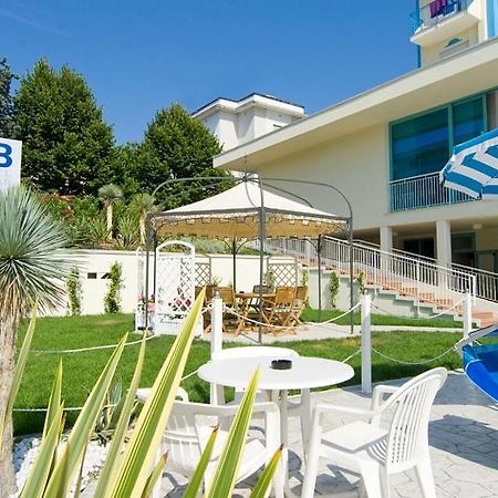 Hotel Bolivar Lido di Jesolo Kültér fotó