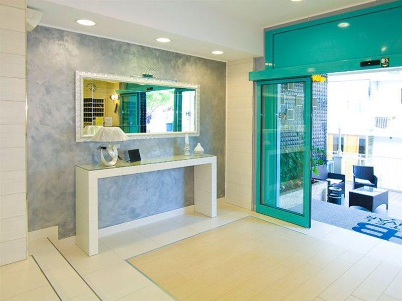 Hotel Bolivar Lido di Jesolo Kültér fotó