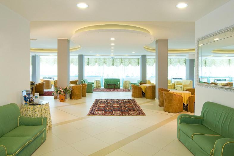 Hotel Bolivar Lido di Jesolo Kültér fotó